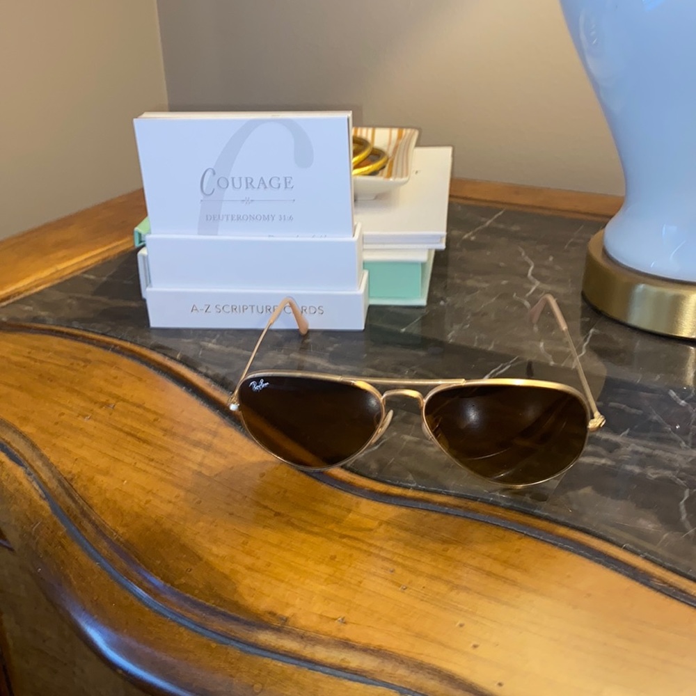 Classic Gold Ray-Ban Aviators